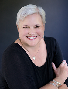 Beth Herndobler's headshot