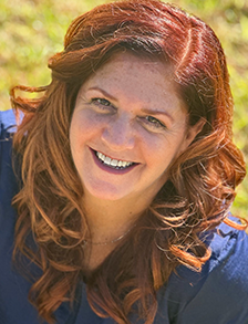 Lynn Waldrop's headshot